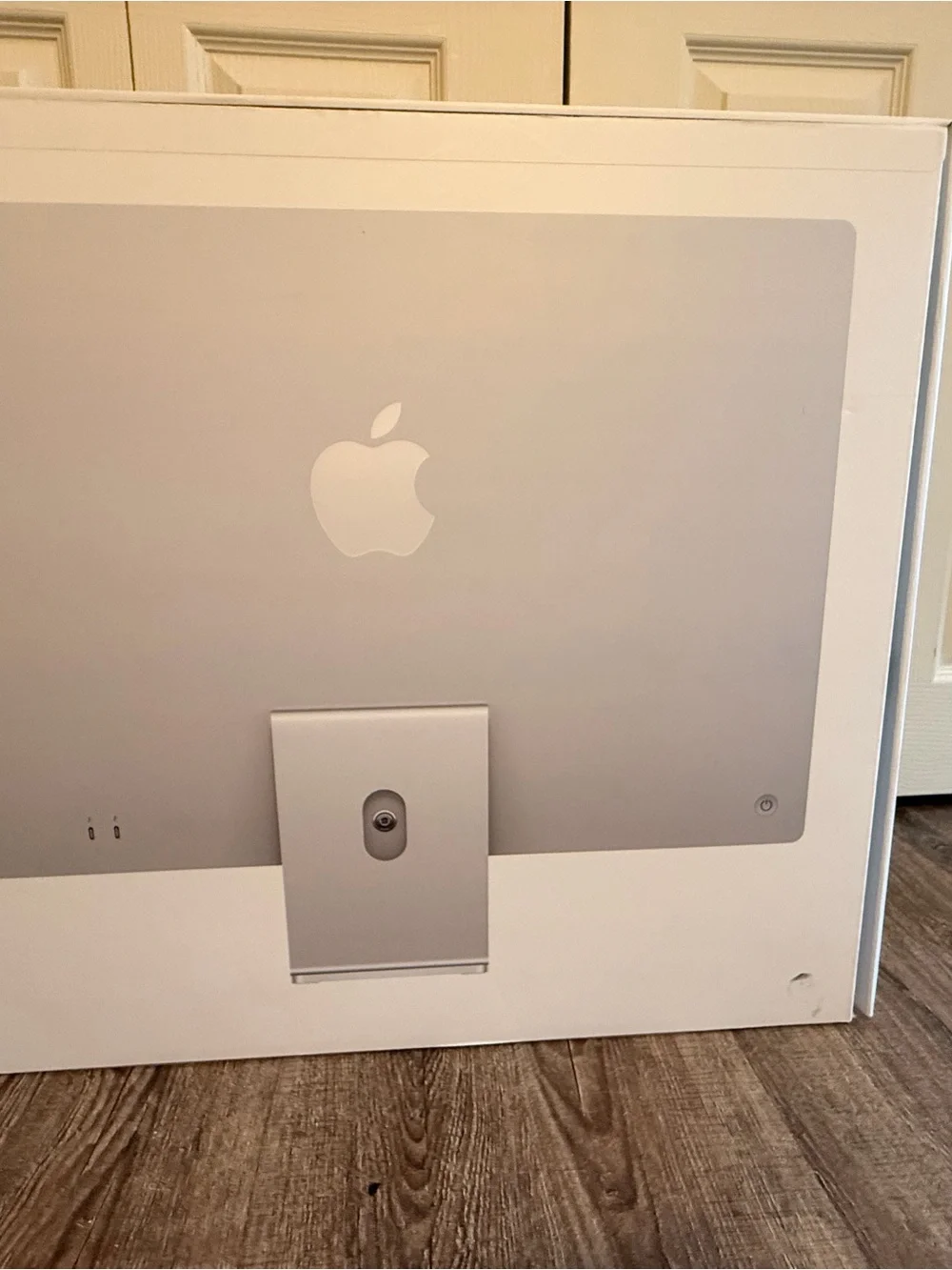 Apple iMac Desktop - Silver Aluminum Finish